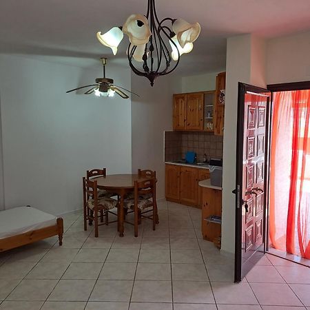 Sigri'S Beauty Apartment Sígrion Екстериор снимка