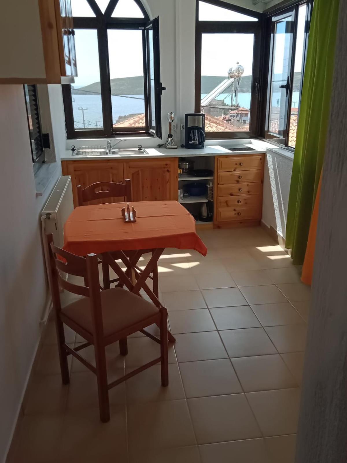 Sigri'S Beauty Apartment Sígrion Екстериор снимка