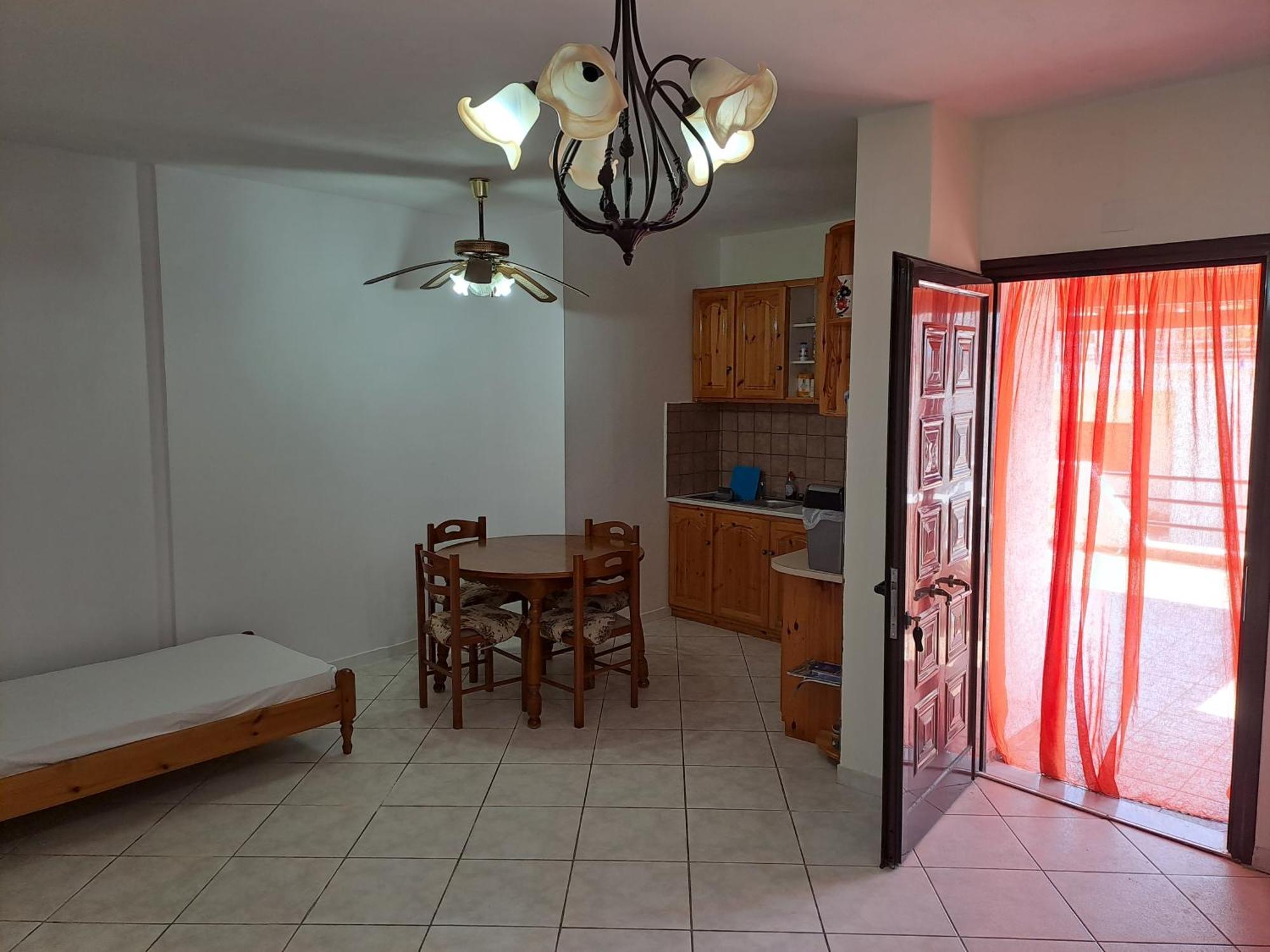 Sigri'S Beauty Apartment Sígrion Екстериор снимка
